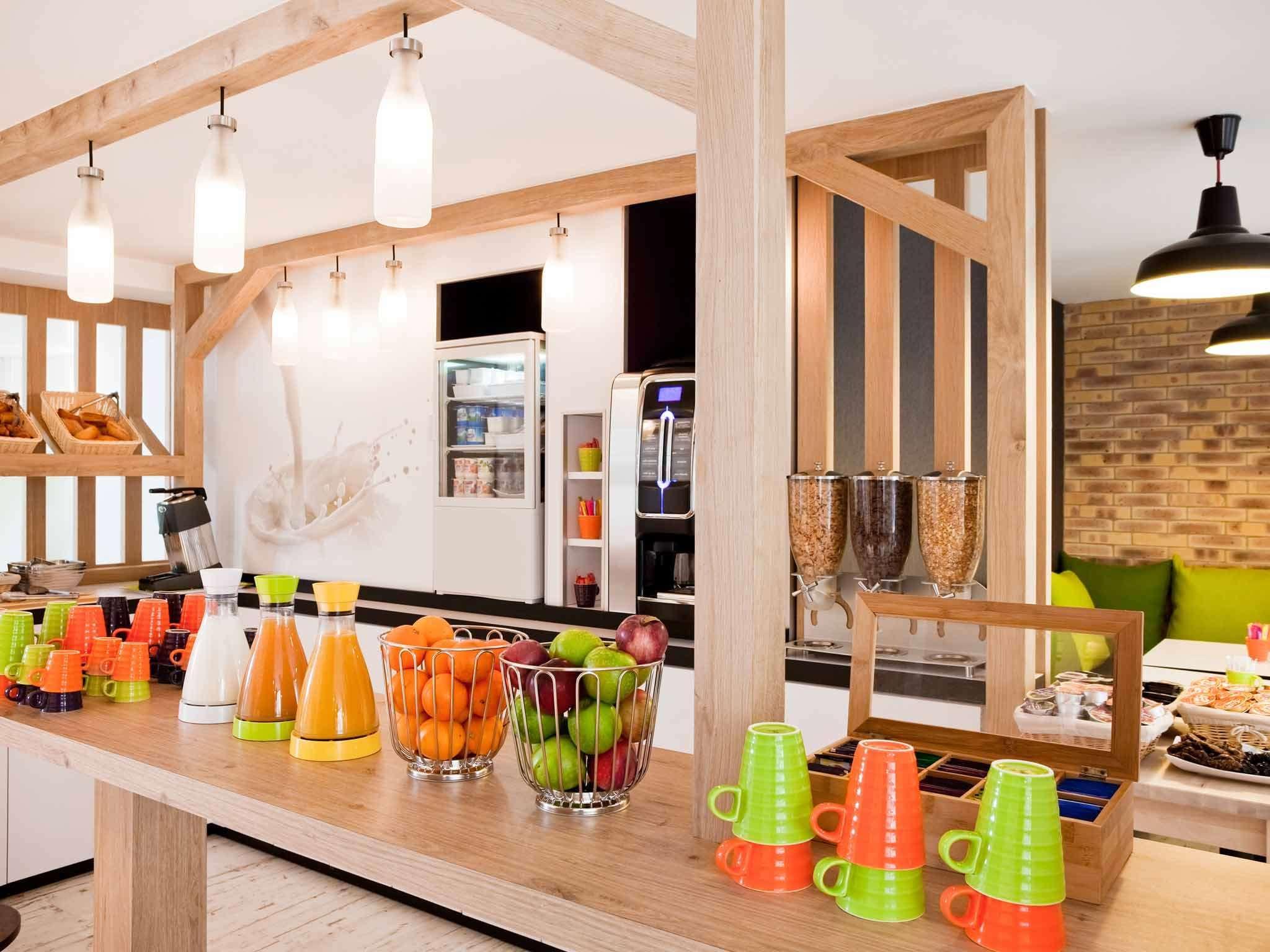 Ibis Styles Paris Buttes Chaumont Hotel Exterior foto